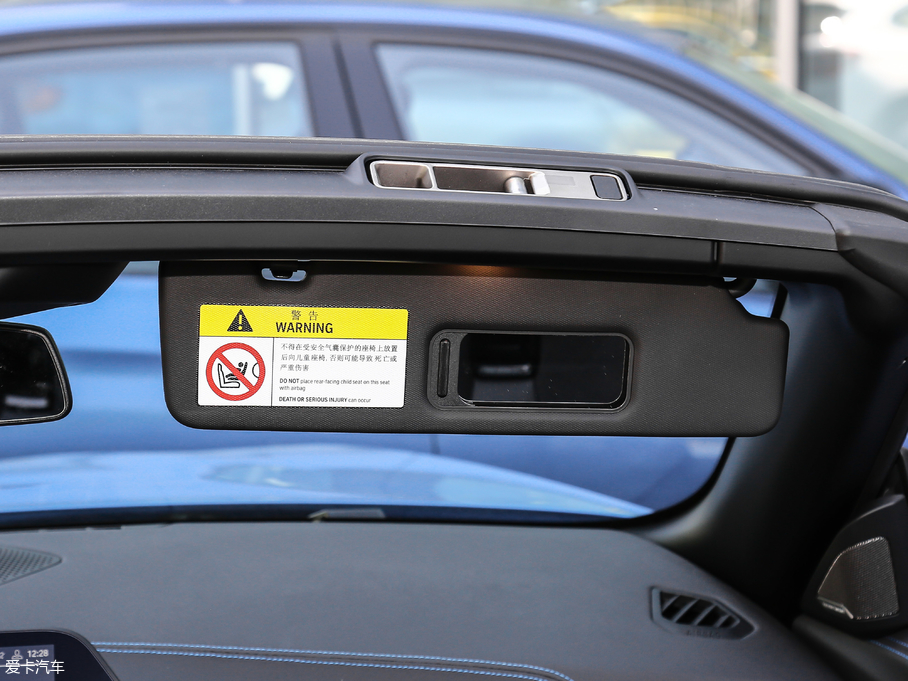 2019RZ4 sDrive 25i M\ҹb