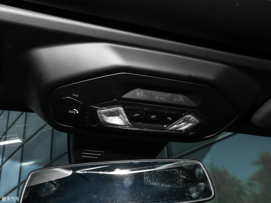 2019RZ4 sDrive 25i M\ҹb