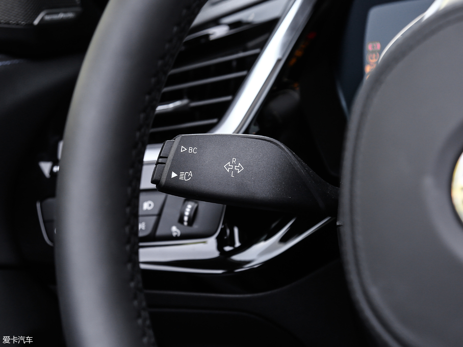 2019RZ4 sDrive 25i M\ҹb