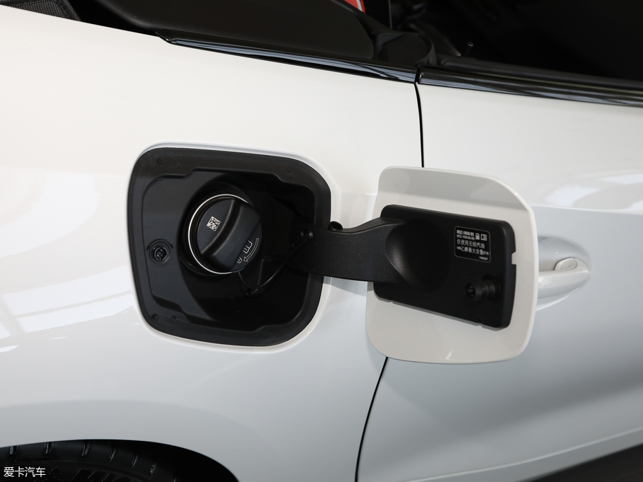 2019RZ4 sDrive 25i M\ҹb