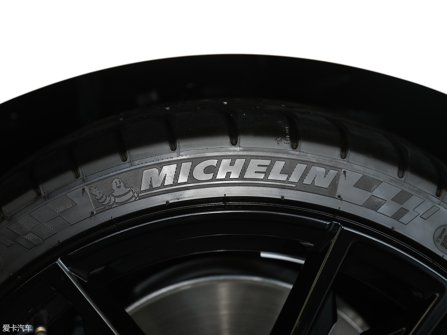 2019RZ4 sDrive 25i M\ҹb