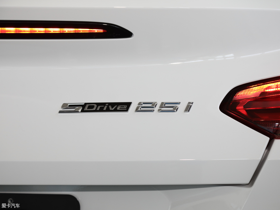 2019RZ4 sDrive 25i M\ҹb