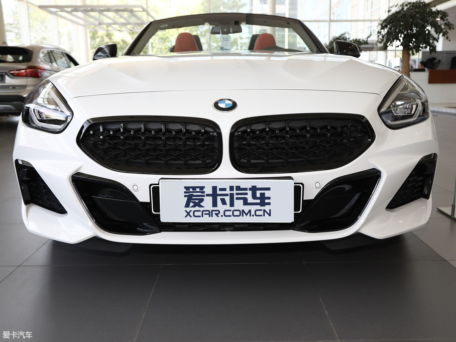 2019RZ4 sDrive 25i M\ҹb