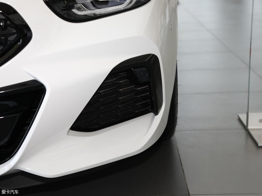 2019RZ4 sDrive 25i M\ҹb