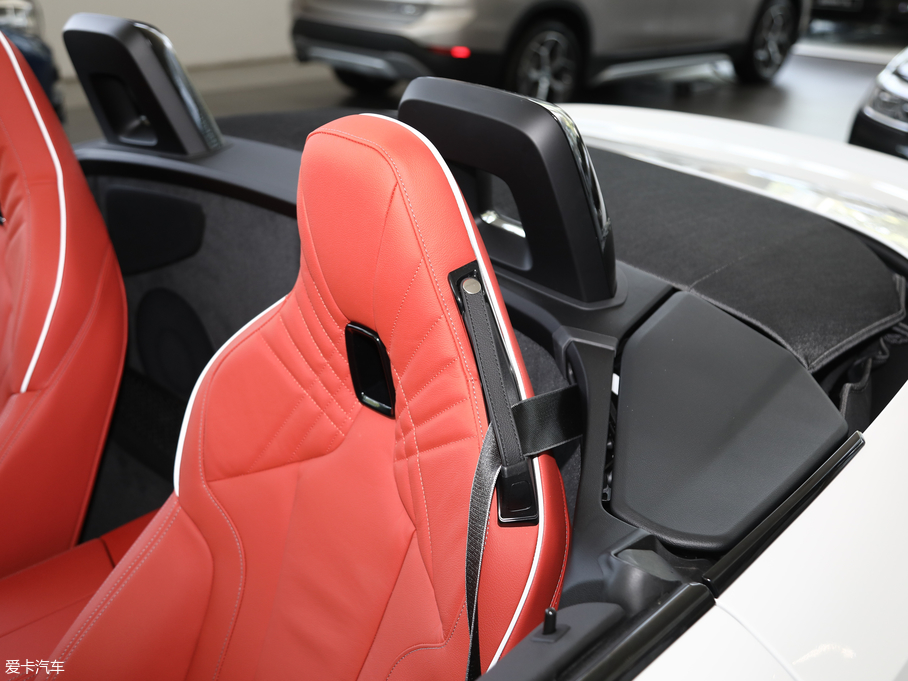 2019RZ4 sDrive 25i M\ҹb