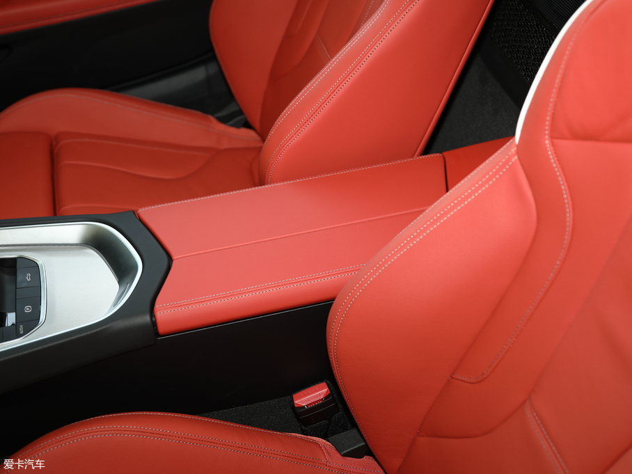 2019RZ4 sDrive 25i M\ҹb