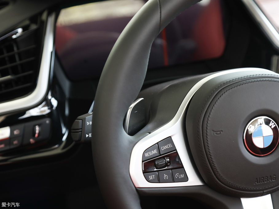 2019RZ4 sDrive 25i M\ҹb