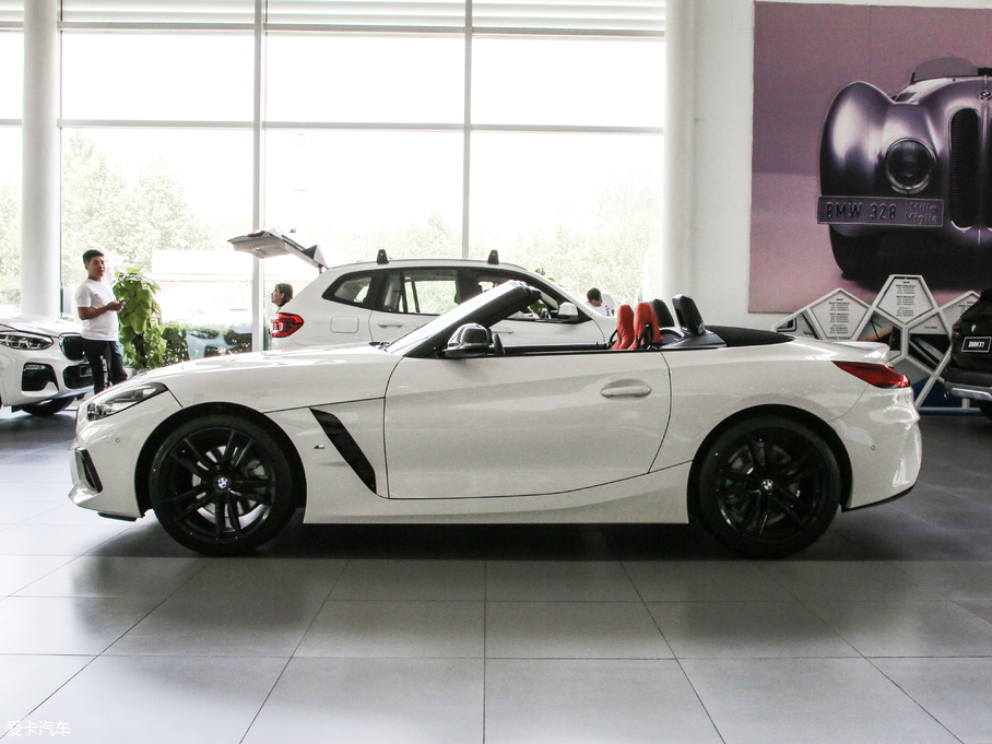 2019RZ4 sDrive 25i M\b