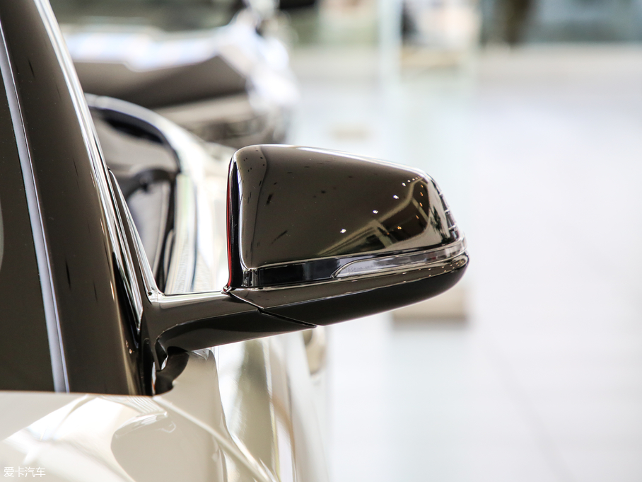 2019RZ4 sDrive 25i M\b