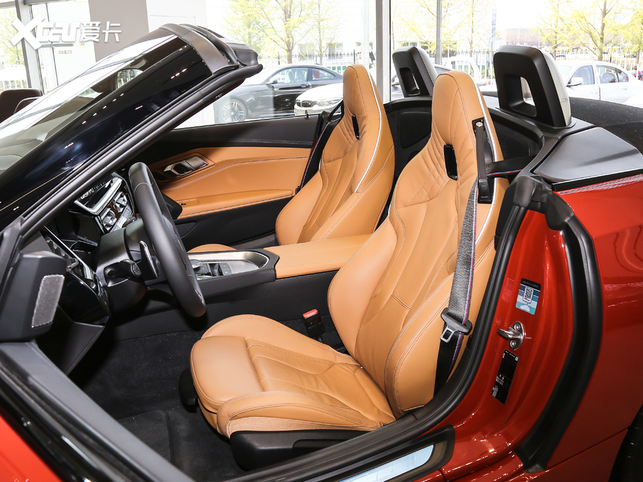 2019RZ4 M40i M\(yn)ܰ