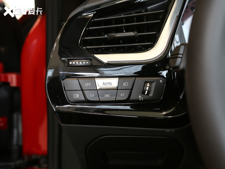 2019��RZ4 M40i M�\(y��n)��(d��ng)���ܰ�