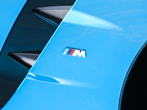 2019sDrive 25i M\ҹb ^