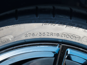 2019sDrive 25i M\ҹb ^