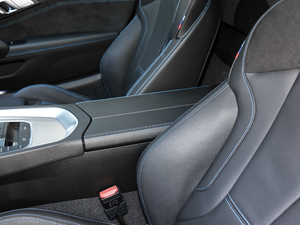 2019sDrive 25i M\ҹb 