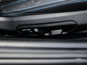 2019sDrive 25i M\ҹb g