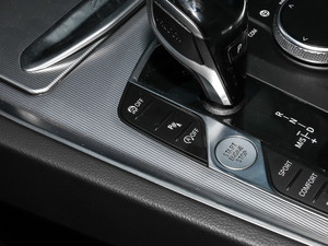 2019sDrive 25i M\(yn)(dng)ҹb п؅^(q)