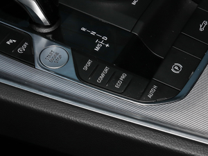 2019sDrive 25i M\(yn)(dng)ҹb п؅^(q)