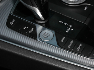 2019sDrive 25i M\(yn)(dng)ҹb п؅^(q)