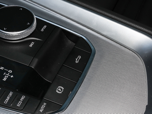 2019sDrive 25i M\(yn)(dng)ҹb п؅^(q)