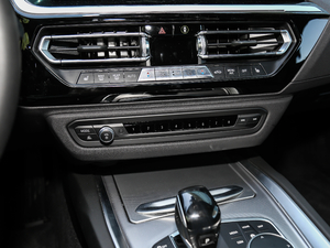 2019sDrive 25i M\ҹb п؅^