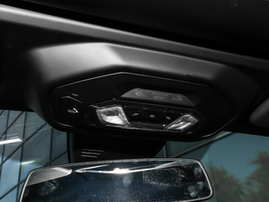 2019sDrive 25i M\ҹb п؅^