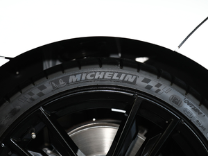 2019sDrive 25i M\ҹb ݆̥Ʒ