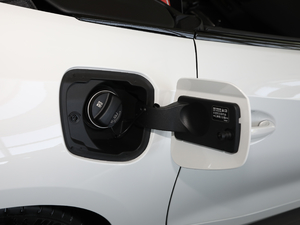 2019sDrive 25i M\ҹb w