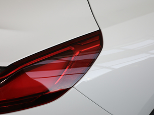 2019sDrive 25i M\ҹb ^