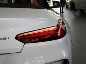 2019sDrive 25i M\ҹb ^