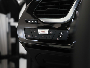 2019sDrive 25i M\ҹb п؅^