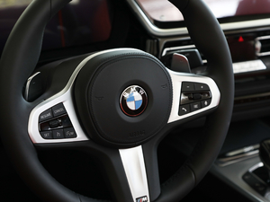 2019sDrive 25i M\ҹb п؅^