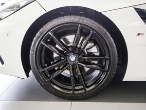 2019sDrive 25i M\b ݆Ȧ