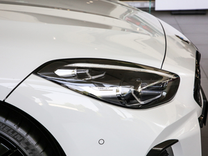 2019sDrive 25i M\b (x)(ji)^