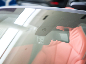 2019sDrive 25i M\b ^