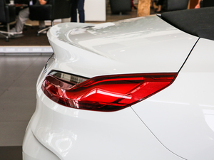 2019sDrive 25i M\b ^