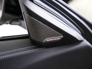 2019sDrive 25i M\b g