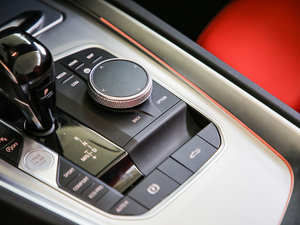 2019sDrive 25i M\b п؅^