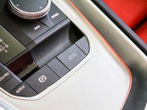 2019sDrive 25i M\b п؅^