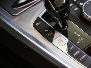 2019sDrive 25i M\b п؅^