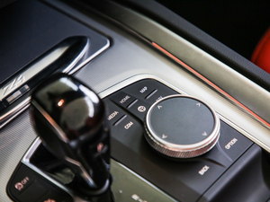 2019sDrive 25i M\b п؅^