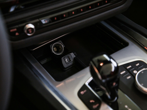 2019sDrive 25i M\b п؅^