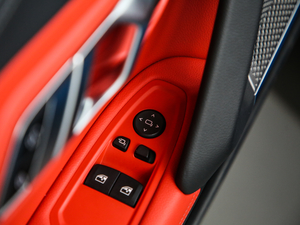 2019sDrive 25i M\b g