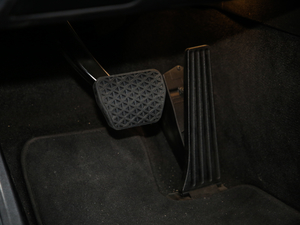 2019sDrive 25i M\(yn)(dng)b п؅^(q)