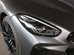 2019sDrive 25i y˪ ^