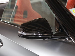 2019sDrive 25i y˪ ^