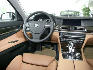 2009款750Li 领先版 中控区