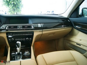 2009款730Li 领先版 中控区