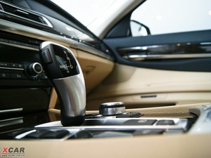 2009款730Li 领先版 中控区