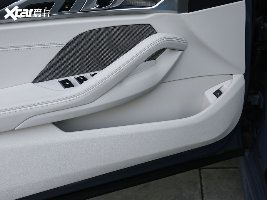 2019R8ϵ 840i I܇ M\b