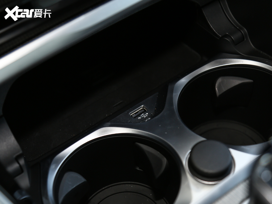 2019R8ϵ 840i I܇ M\b